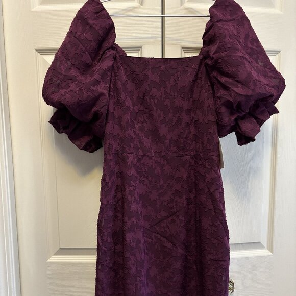 NWT, Women's Burgundy Lace Dress Size Medium. - Picture 1 of 5